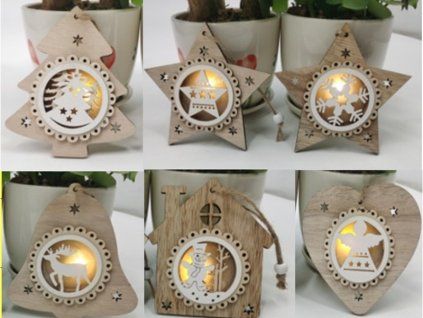 Dřevěná dekorace s LED světlem
