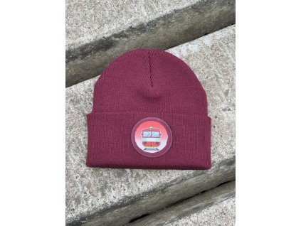 Zimní čepice s potiskem a motivem lokomotivy 809 810 811 orchestrion šukafon lokálka motorák vlak kulich motorový vůz