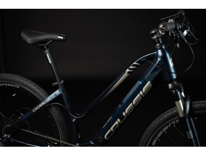 CRUSSIS ONE-Cross low 9.8-S 17" tmavě modrá matná
