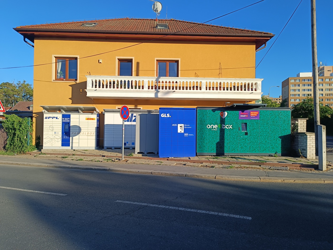 Pozor na vysoké teploty ve výdejních boxech!