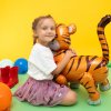 balon stojacy tygrysek z dziewczynka komp 720x (1)