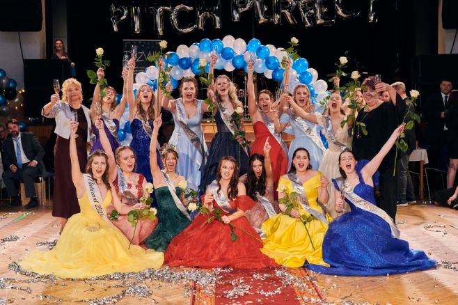 Maturitní ples SOŠ a SOU Horšovský týn Děkujeme za zaslání fotek 😍 #maturitniples #oslavy #balonky #konfety #rajoslav