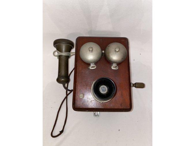 dřevěný telefon 1-2
