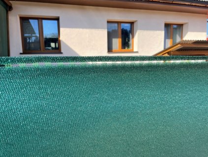 Stínící tkanina na plot – rašlový úplet 100 %, 200 g/m², 120 cm × 25 m, zelená