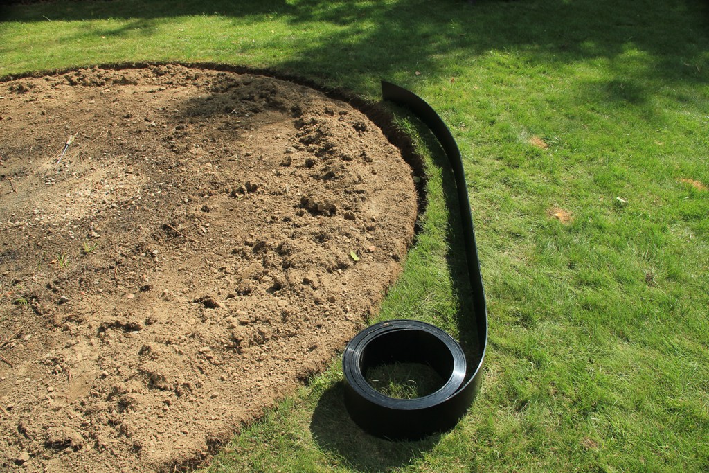 Grate Garden Edge Hobby obrubník 10 m - černý ZAHRADA Sklad6 0891