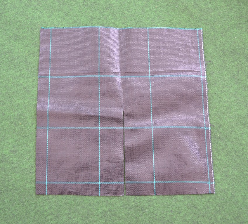 Agrojutex Tkaná mulčovací plachetka 50 x 50 cm - černá ZAHRADA Sklad6 0632