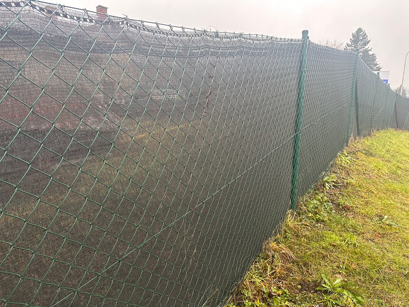GTEX Stínící tkanina, rašlový úplet 90%, 110g/m2, šíře 1m, metráž - Antracit ZAHRADA Sklad6 0100 >100
