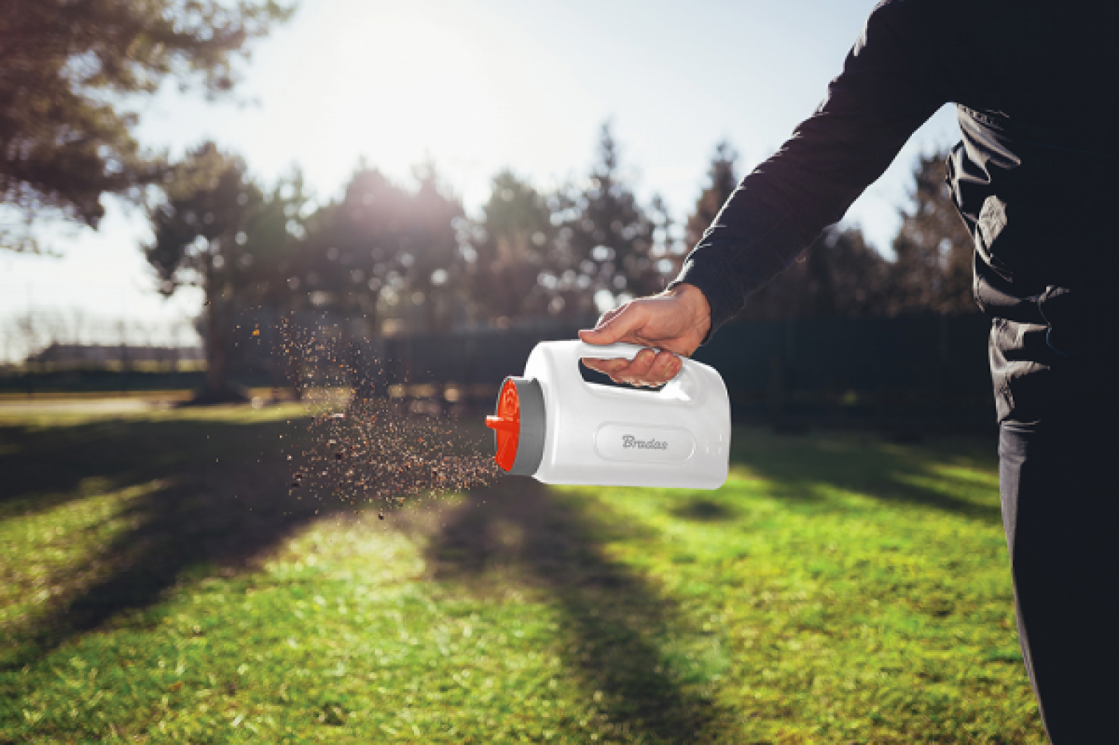 Sypač ruční BRADAS WHITE LINE 2L 1265 ZAHRADA Sklad6 1300