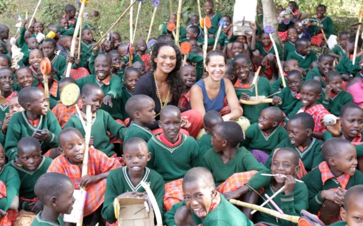 Lejla Abbasová jásá, za Masaji doveze pop-artového umělce – PrahaIN.cz