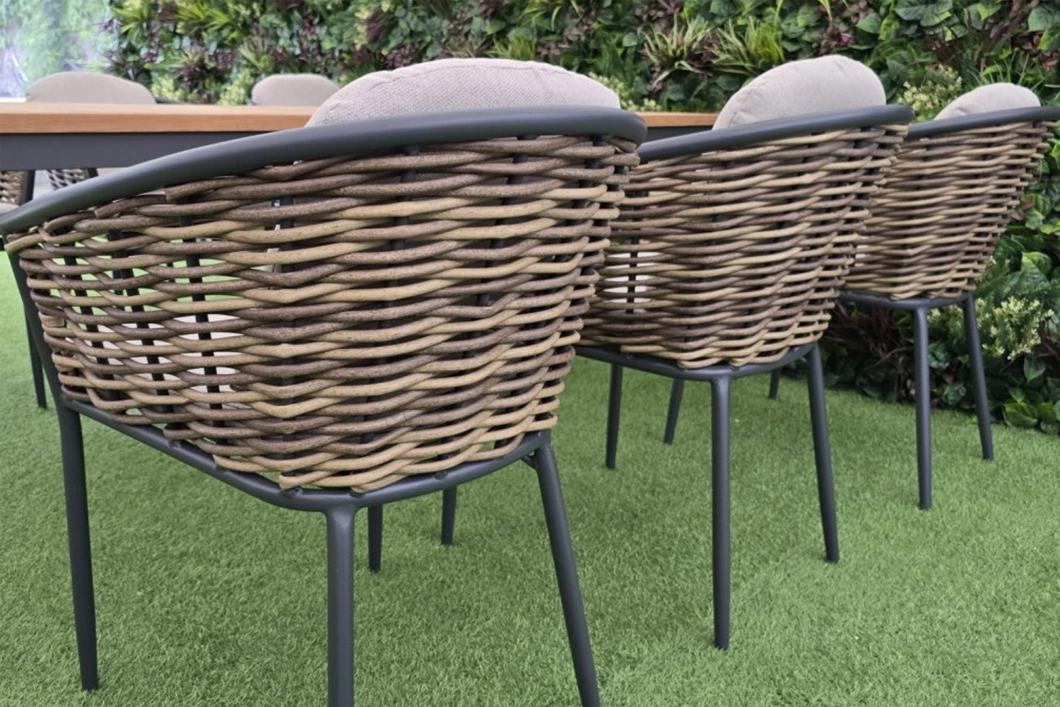 novy-ratanovy-nabytok