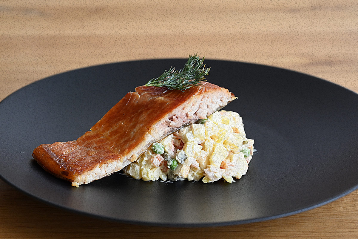 GERÄUCHERTES KARPFENFILET