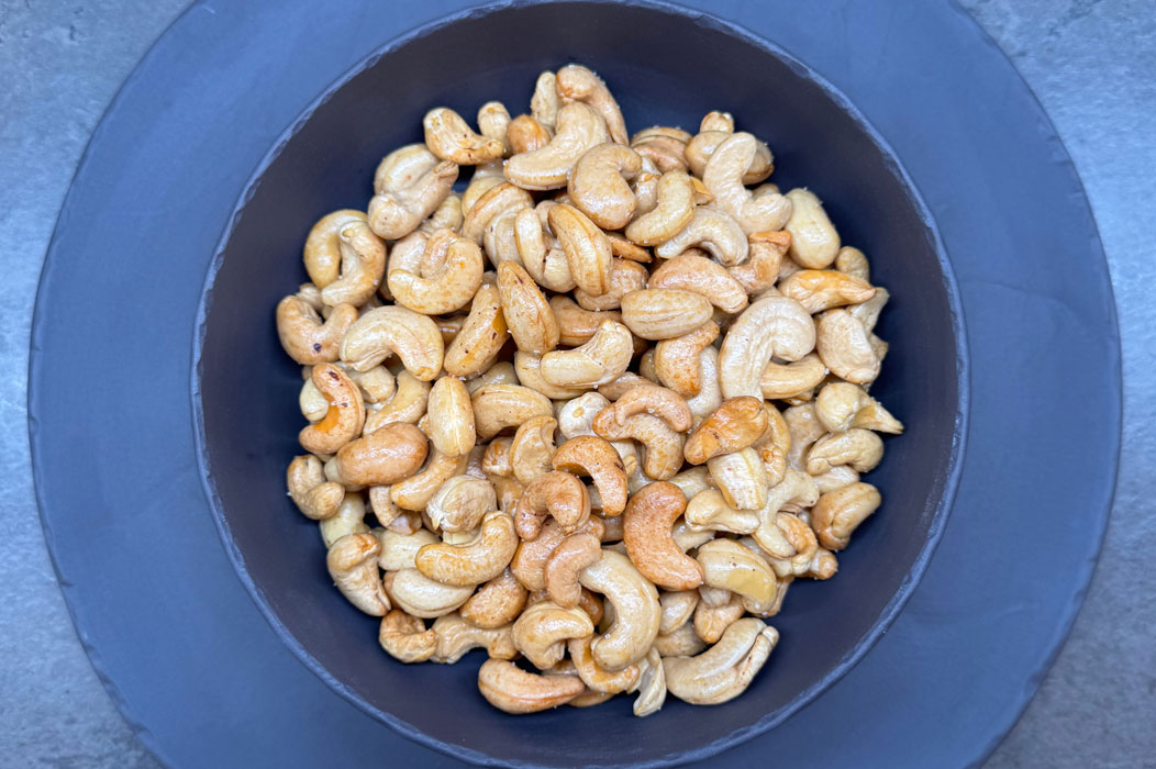 GERÄUCHERTE CASHEWNÜSSE