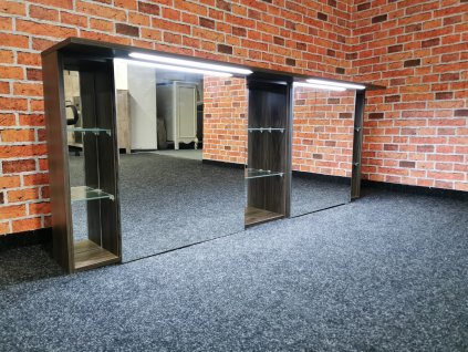 Hnědá koupelnová galerka pro dva