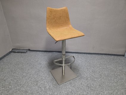 Nová barová židle cihlová