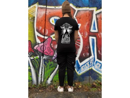 damske triko cerne s potiskem dojezd sound system tekno obleceni Ravemood