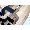 detail kvalitního použitého materiálu - dubové dřevo a ocelový profil
