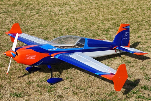 Fotografie produktu: ExtremeFlight 70" Extra 300 EXP V2 - Oranžová/Modrá/Bílá 1,77m
