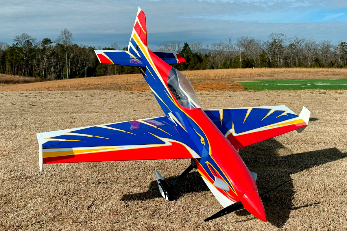 Fotografie produktu: ExtremeFlight 88" Raven - Červená/Modrá 2,24m