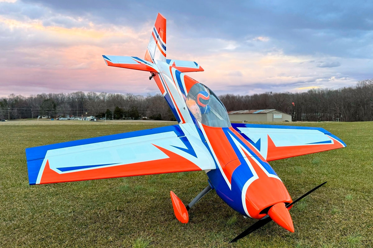 Fotografie produktu: ExtremeFlight 104" Extra 260 - Oranžová/Modrá 2,64m