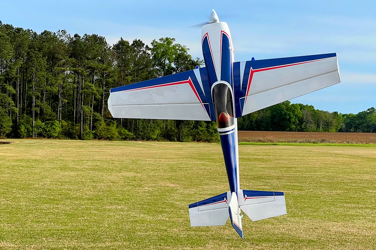 Fotografie produktu: ExtremeFlight 67" Extra 260 Modrá/Bílá 1,7m