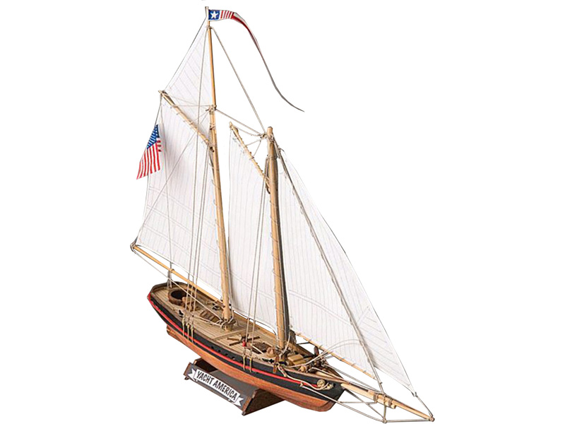 Fotografie produktu: COREL America Yacht 1:155 kit