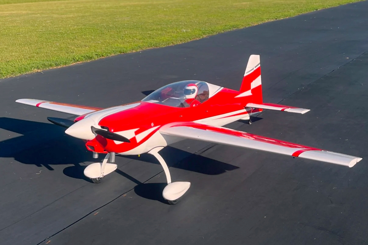 Fotografie produktu: ExtremeFlight 104" Extra NG V3 - Červená/Bílá 2,64m