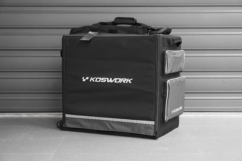 Fotografie produktu: Koswork Velká přepravní taška na kolečkách pro modely 1/8 a 1/10 (4 střední a 1 velká přihrádka)