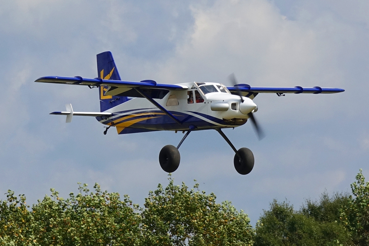 Fotografie produktu: Legacy Aviation 140" Turbo Bushmaster - Modrá/Bílá 3,51m