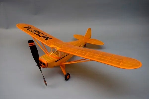 Fotografie produktu: DUMAS Piper J4-E "Cub Coupe" 762 mm