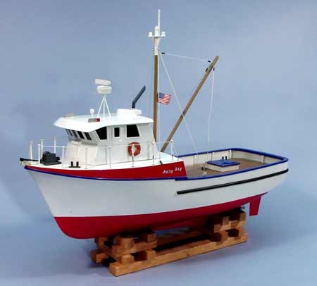 Fotografie produktu: DUMAS Jolly Jay rybářský trawler 610mm