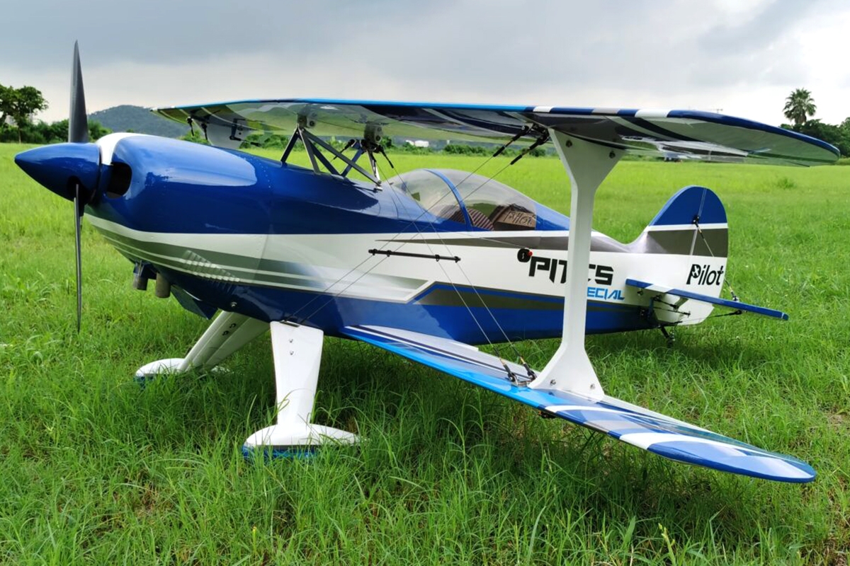 Fotografie produktu: Pilot RC 73" Pitts S2B Modrý (1,85m)