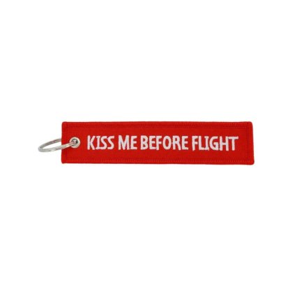 Klíčenka KISS ME BEFORE FLIGHT | Červená