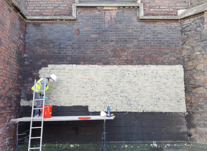 Fotoreportáž restaurování režného zdiva a kamene