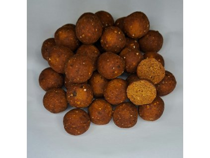 REAL BAITS Boilies parené 20mm 1kg