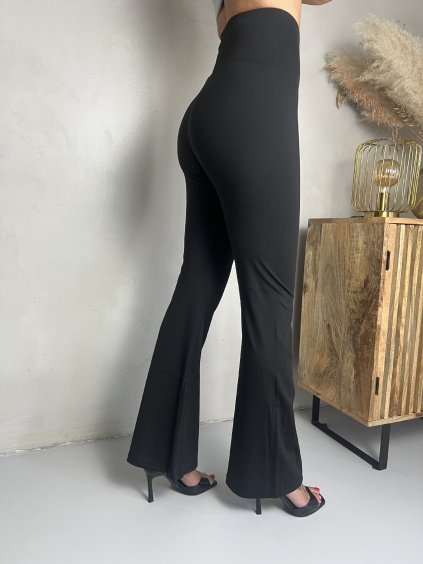 Sťahovacie zvonové legíny