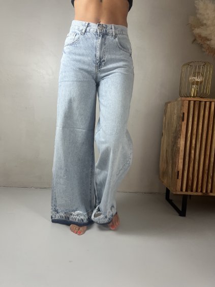 Široké svetlé jeansy NEW