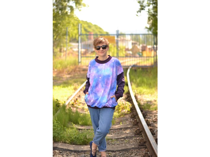 Mikina Fialová/Vesmír