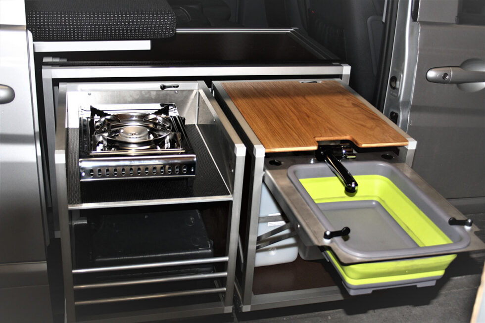 Vestavby do aut musí splňovat vše, co moderní doba vyžaduje