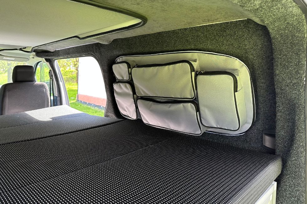 Toyota ProAce postel a taška