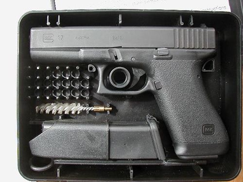 1st-Gen-Glock-1984-1.jpg.optimal.jpg