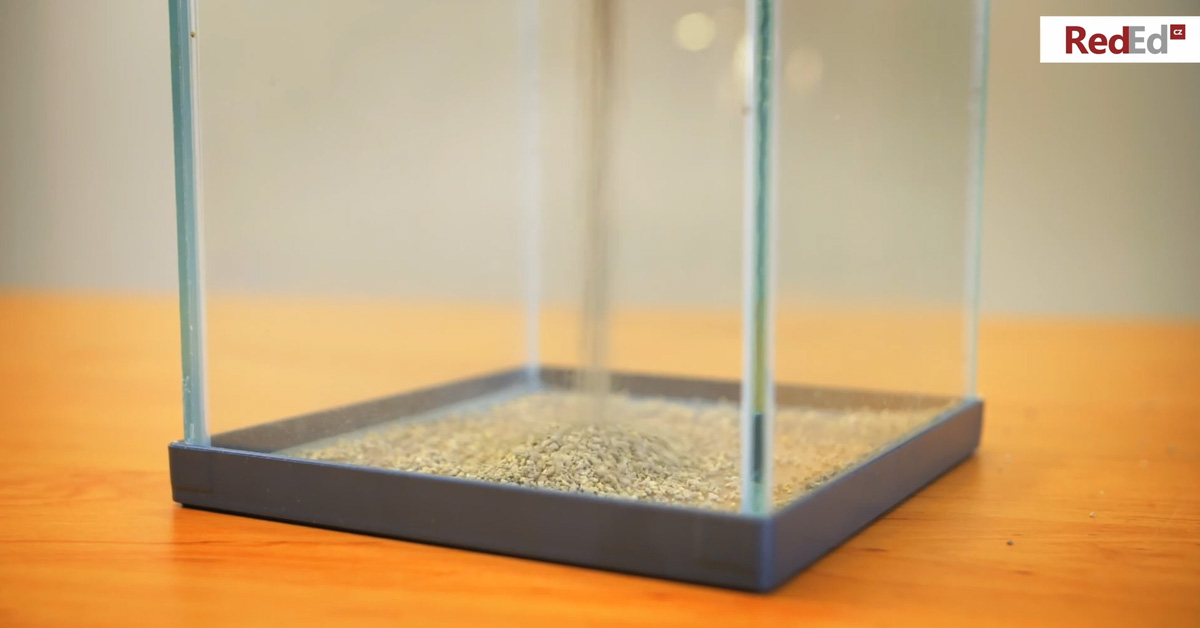 Písek ve vodě | #NectuNavod