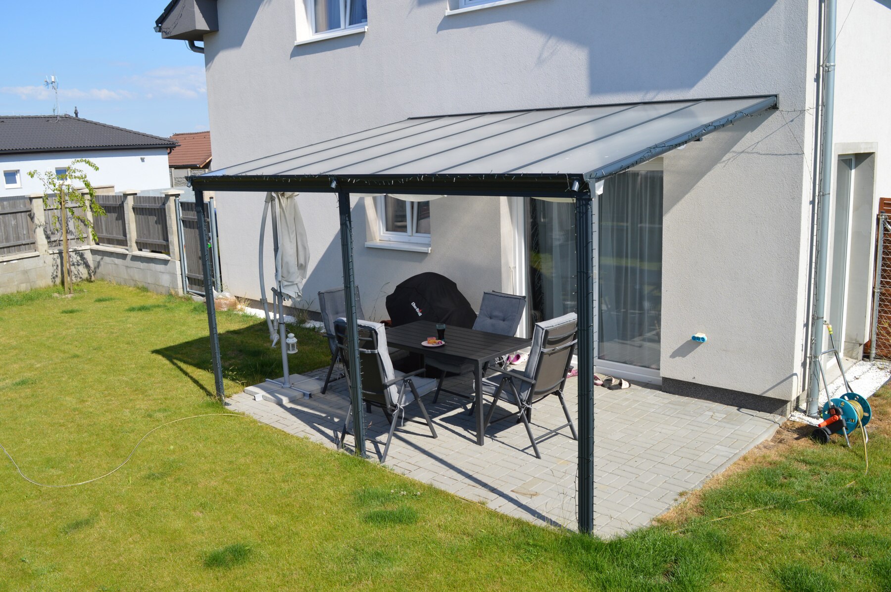 Levně Hliníková pergola LANITPLAST WALL 53 antracit + čirý PC LG2129