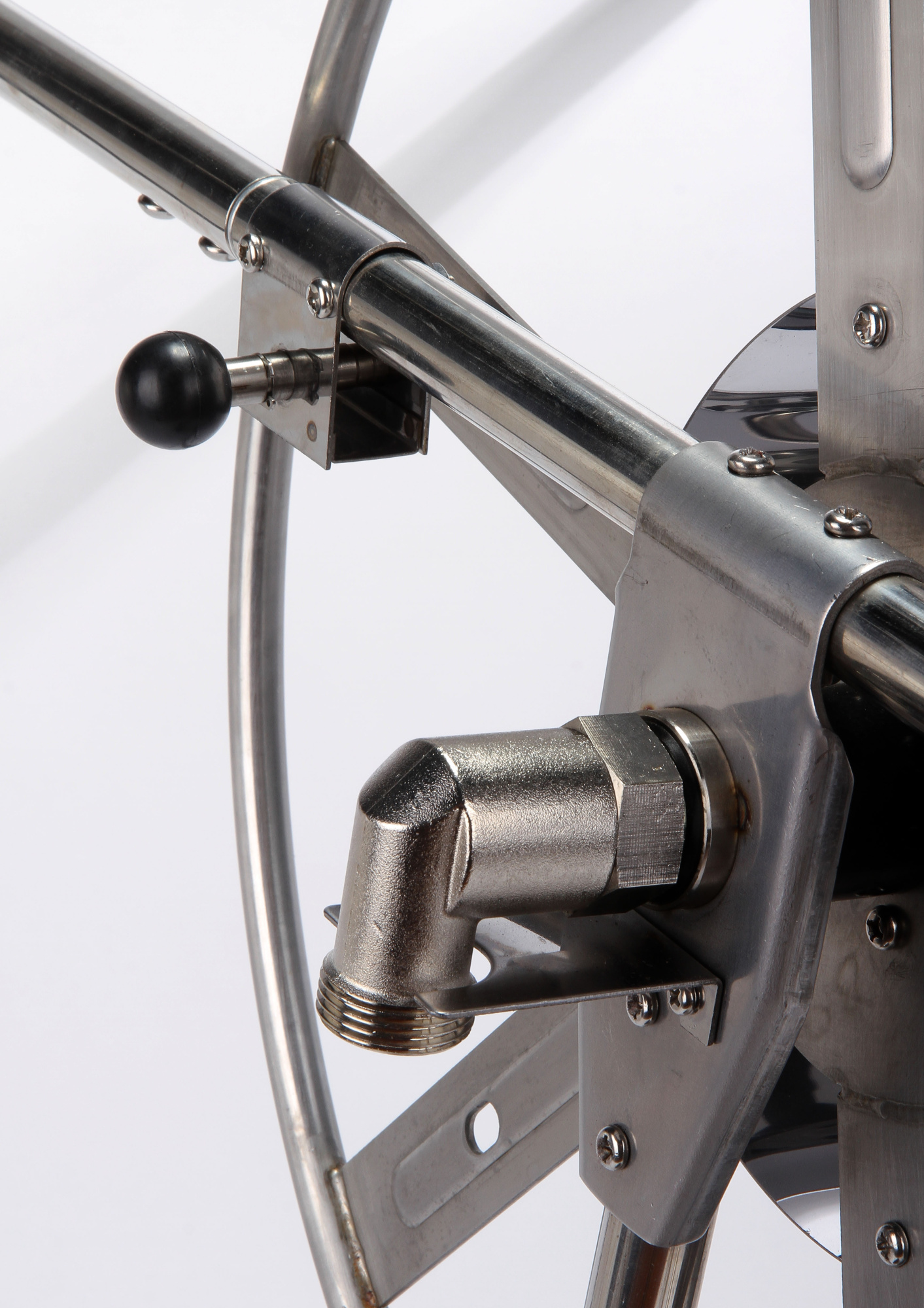 Pojízdný naviják hadic nerezový (80 m 1") Obrázek