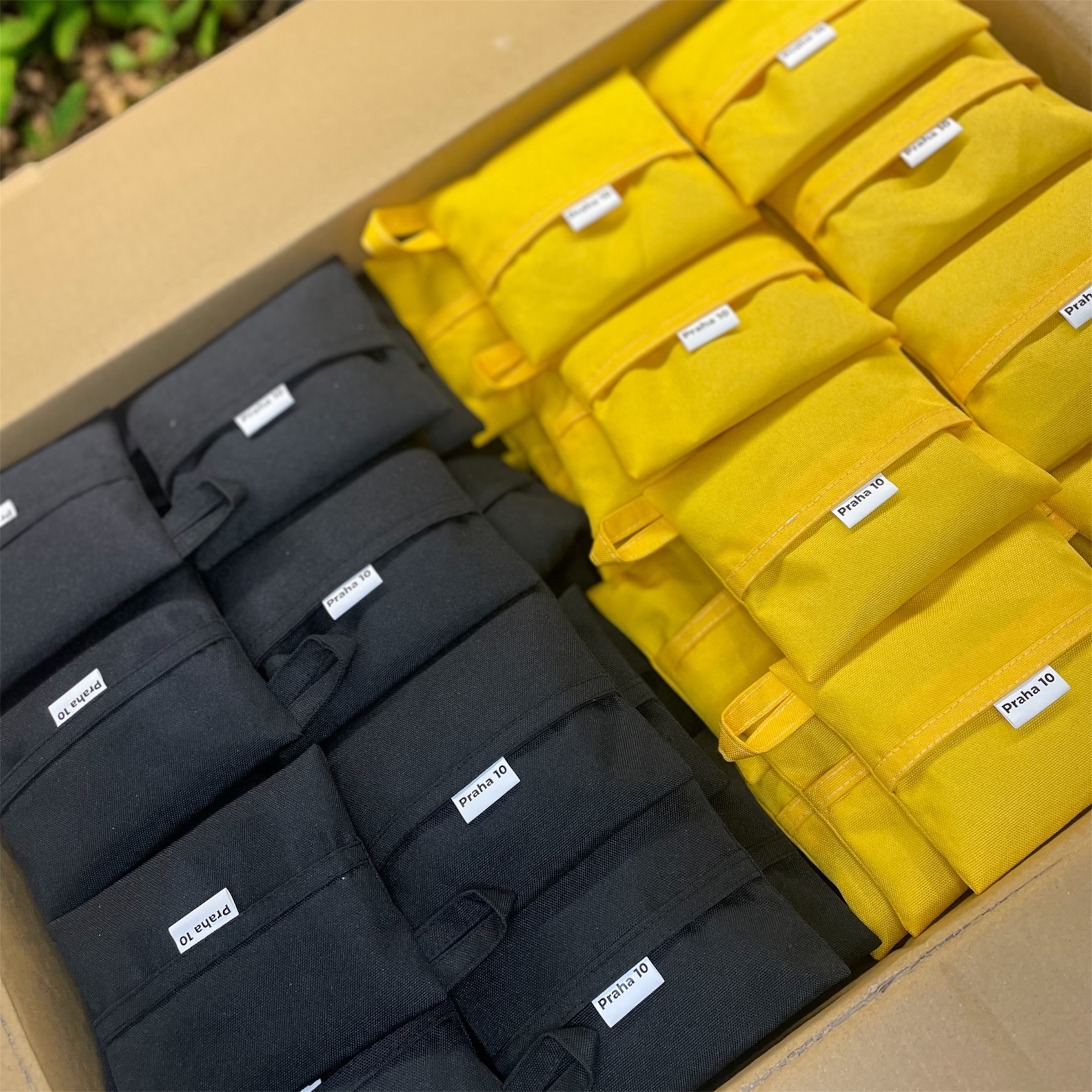 Pouzdra s pytlíky pro Prahu 10