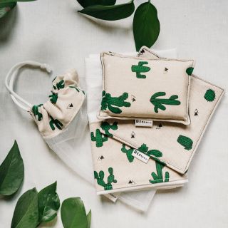 Hledáte dárek pro někoho, kdo miluje krásný design a dbá na detaily? My víme, co by mohlo potěšit! 🌿 🎨 Vyberte si z...