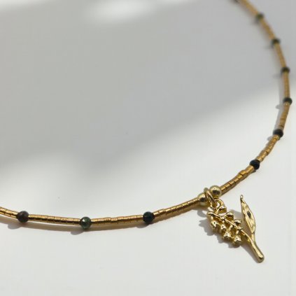 Pozlacený náhrdelník konvalinka a turmalín - mosazný přívěsek, stříbrné komponenty (Ag 925)