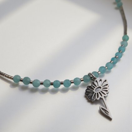 Rhodiovaný náhrdelník sedmikráska a amazonit - nerezový přívěsek, stříbrné komponenty (Ag 925)