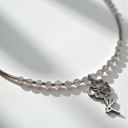 Rhodiovaný náhrdelník jahodník a křišťál - nerezový přívěsek, stříbrné komponenty (Ag 925)