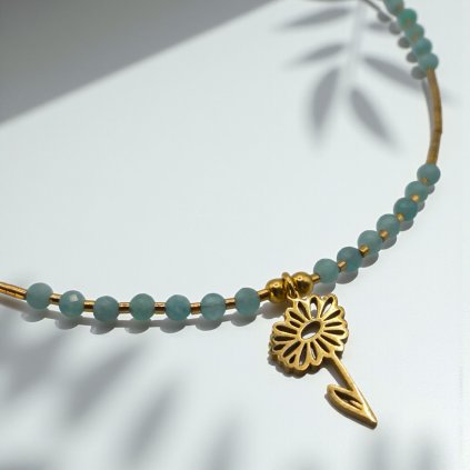 Pozlacený náhrdelník sedmikráska a amazonit - nerezový přívěsek, stříbrné komponenty (Ag 925)