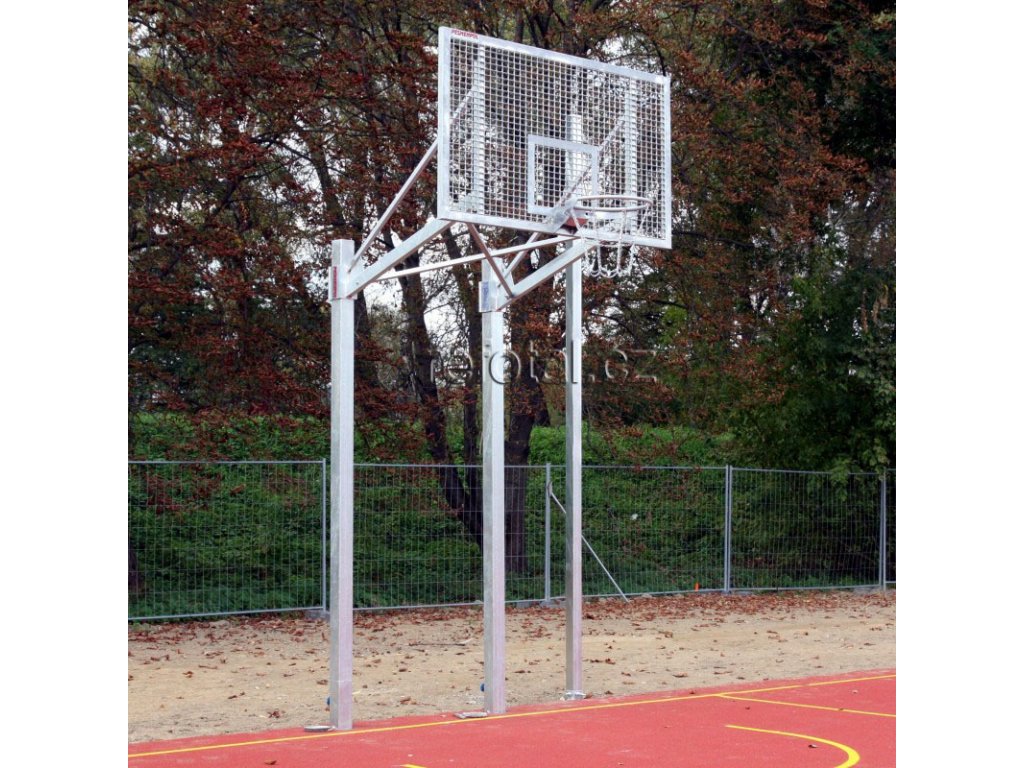 refotal basket konstrukce dvousloupová 105x180 cm instalace v tuleji foto 2